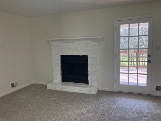 215 Brookwood Lane, Fayetteville, GA 30215