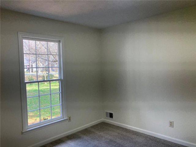 215 Brookwood Lane, Fayetteville, GA 30215