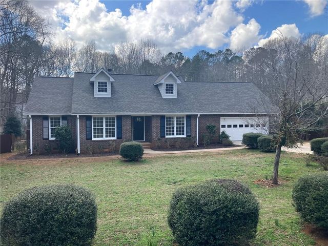 215 Brookwood Lane, Fayetteville, GA 30215