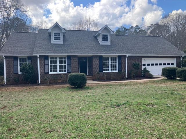 215 Brookwood Lane, Fayetteville, GA 30215