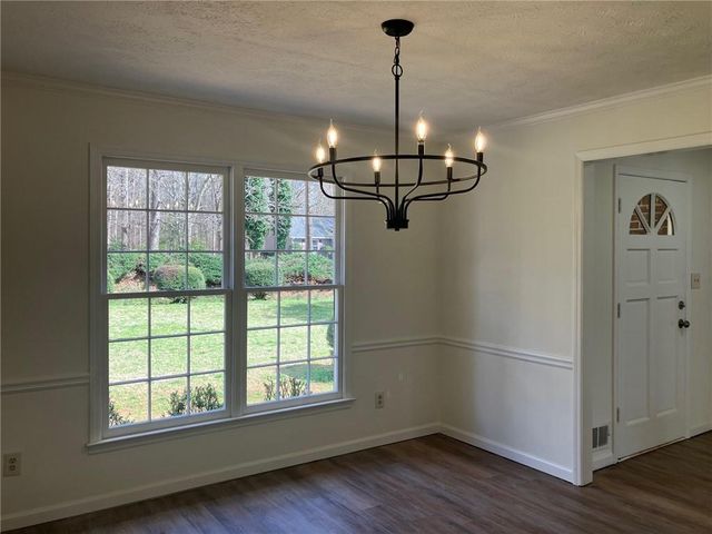 215 Brookwood Lane, Fayetteville, GA 30215