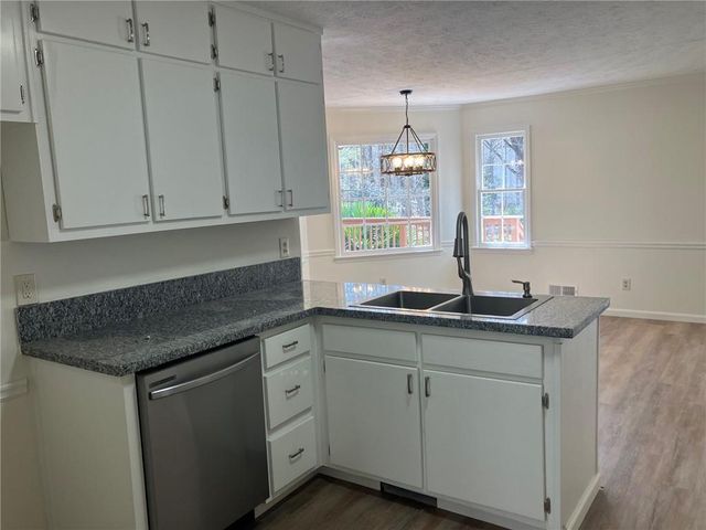 215 Brookwood Lane, Fayetteville, GA 30215