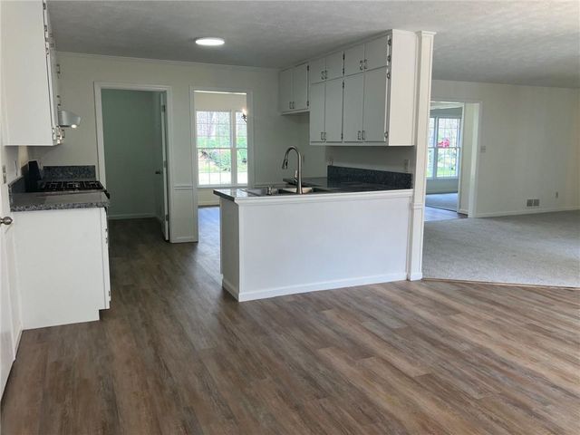 215 Brookwood Lane, Fayetteville, GA 30215