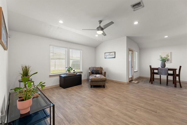 8114 Buck Lane, Rosharon, TX 77583