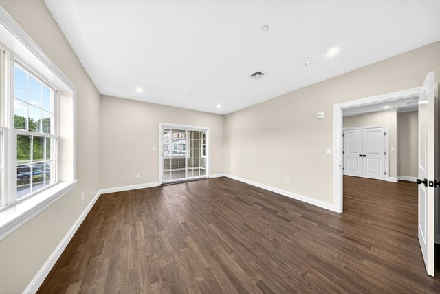 2 Proprietors Drive 25, Marshfield, MA 02050