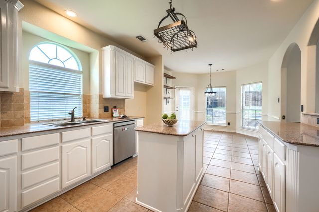 1302 Chippewa Court, Corinth, TX 76210