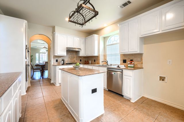 1302 Chippewa Court, Corinth, TX 76210