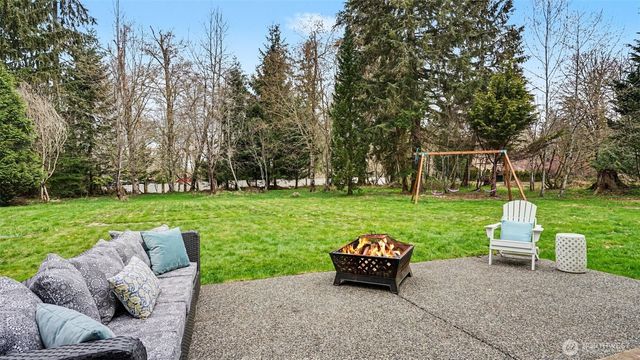 15419 241st Street SE, Woodinville, WA 98296