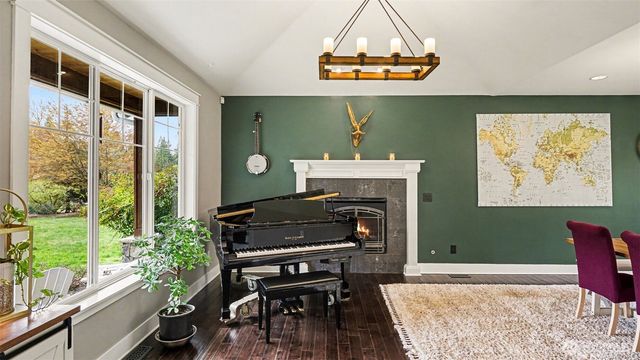 15419 241st Street SE, Woodinville, WA 98296