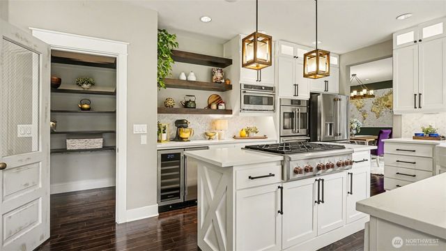 15419 241st Street SE, Woodinville, WA 98296