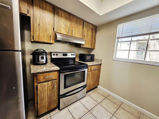 14468 REUTER STRASSE CIRCLE 503, Tampa, FL 33613