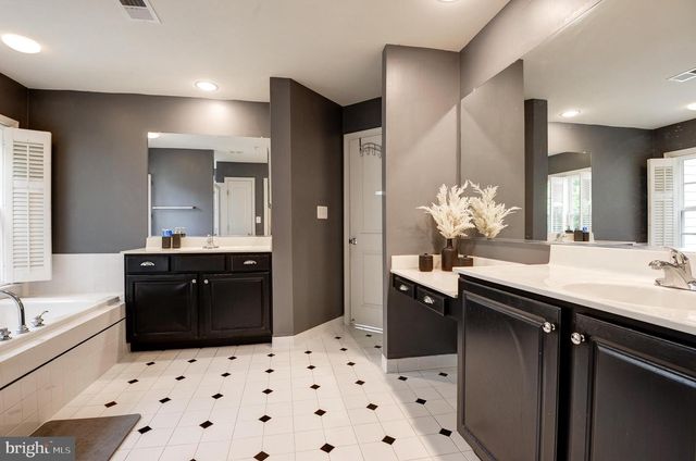 13137 CLARKSBURG SQUARE RD, Clarksburg, MD 20871