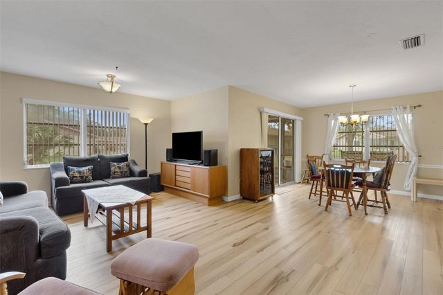 4574 MOHICAN 151, Sarasota, FL 34233