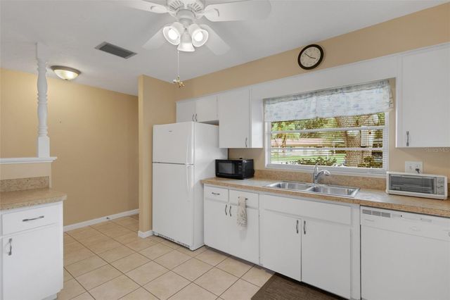 4574 MOHICAN 151, Sarasota, FL 34233