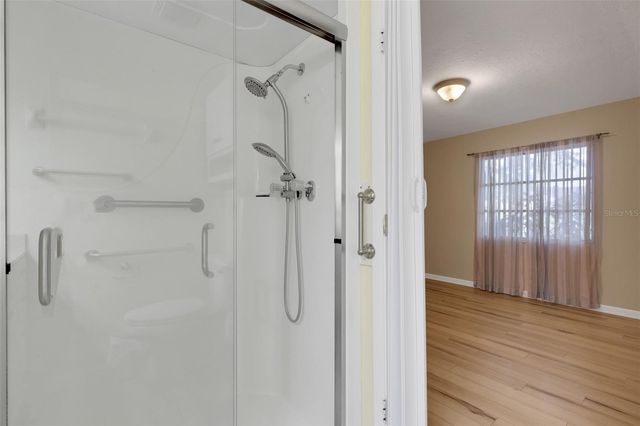 4574 MOHICAN 151, Sarasota, FL 34233