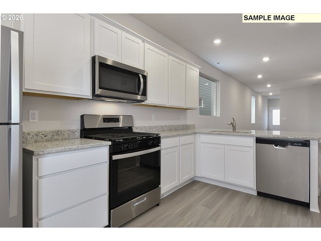 1339 OWL Ave, Woodburn, OR 97071