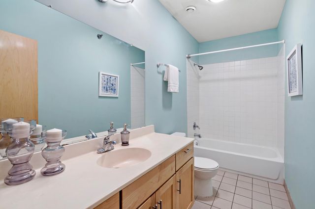 519 S 9th Street S 1, Minneapolis, MN 55404