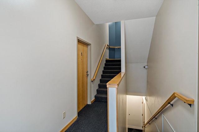 519 S 9th Street S 1, Minneapolis, MN 55404