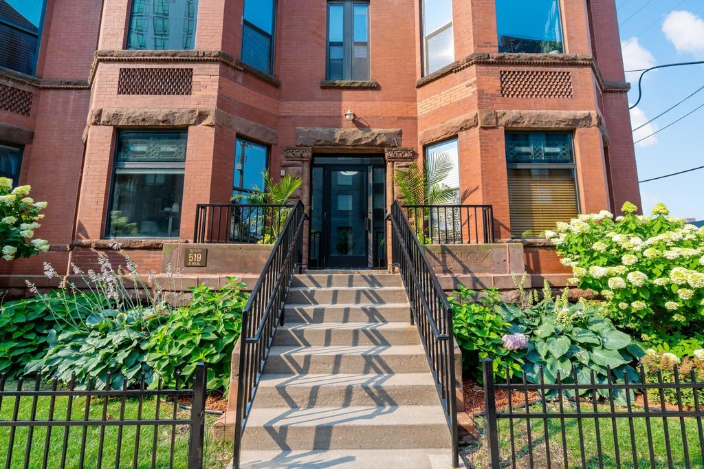 519 S 9th Street S 1, Minneapolis, MN 55404