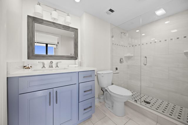 2425 Presidential Way Ph2, West Palm Beach, FL 33401