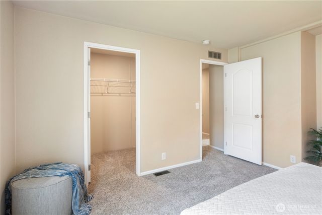 32 N Victory Avenue, Port Townsend, WA 98368