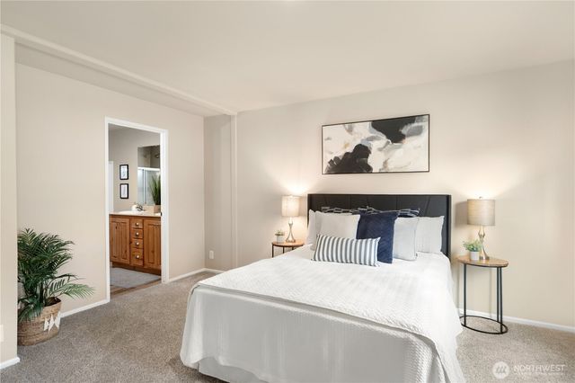 32 N Victory Avenue, Port Townsend, WA 98368