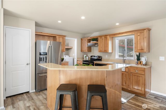 32 N Victory Avenue, Port Townsend, WA 98368