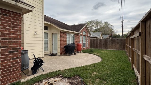 5906 Lindenwood Dr, Corpus Christi, TX 78414
