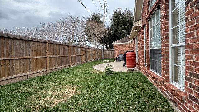5906 Lindenwood Dr, Corpus Christi, TX 78414