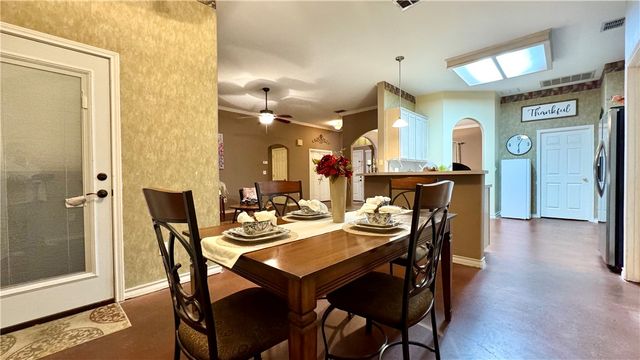 5906 Lindenwood Dr, Corpus Christi, TX 78414