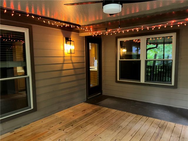 2413 E Twin Oaks Court, Fayetteville, AR 72703