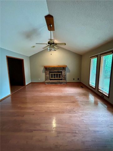 2413 E Twin Oaks Court, Fayetteville, AR 72703