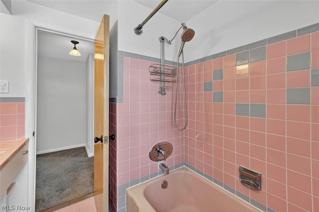 2416 Fenwood Road, University Heights, OH 44118