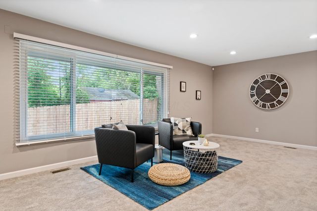 277 S James Road, Columbus, OH 43213