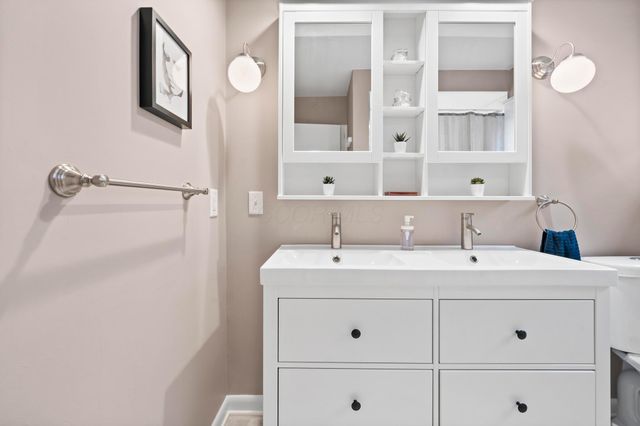 277 S James Road, Columbus, OH 43213