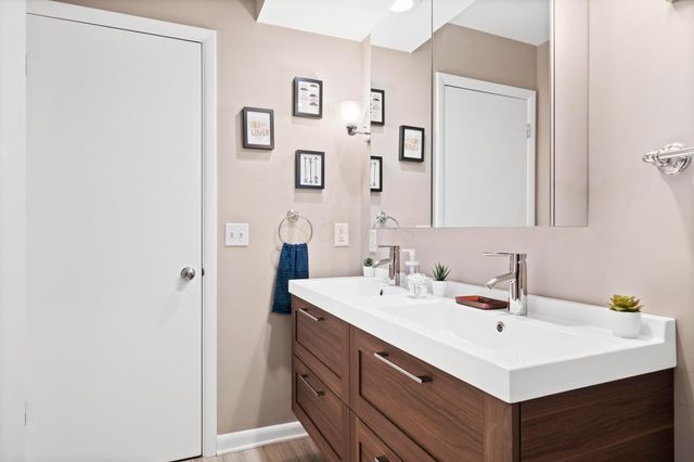 277 S James Road, Columbus, OH 43213