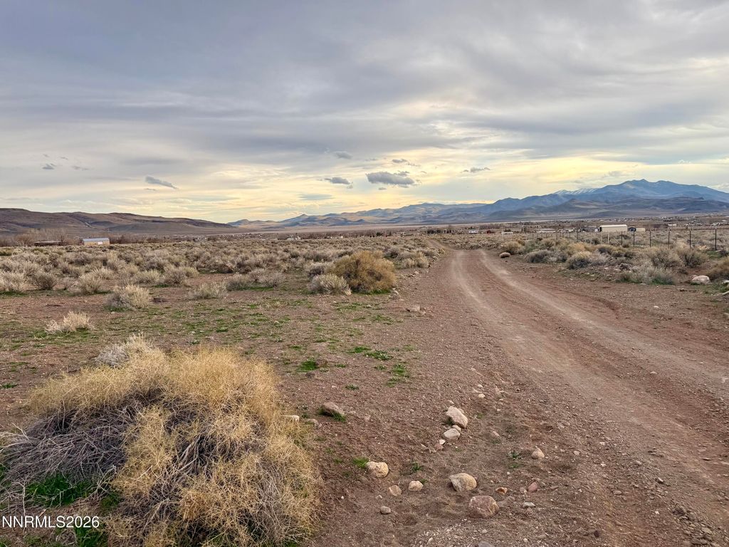 Image 3 of property listing at 9485 Quarter Horse Lane, Stagecoach, NV 89429