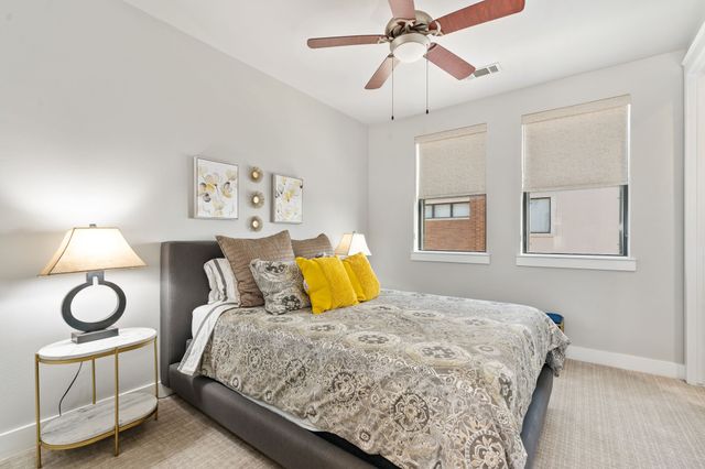 1118 S Adams Street, Fort Worth, TX 76104