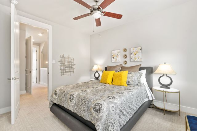1118 S Adams Street, Fort Worth, TX 76104