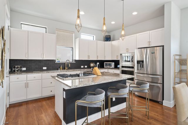 1118 S Adams Street, Fort Worth, TX 76104