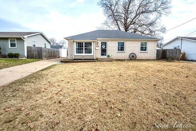 3766 Parkland Avenue SW, Wyoming, MI 49509