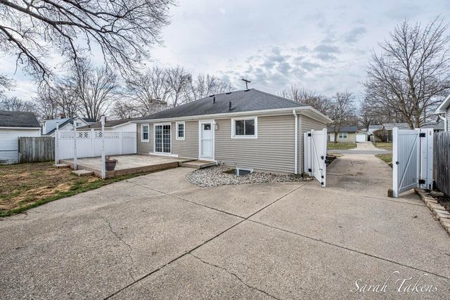 3766 Parkland Avenue SW, Wyoming, MI 49509