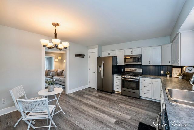 3766 Parkland Avenue SW, Wyoming, MI 49509