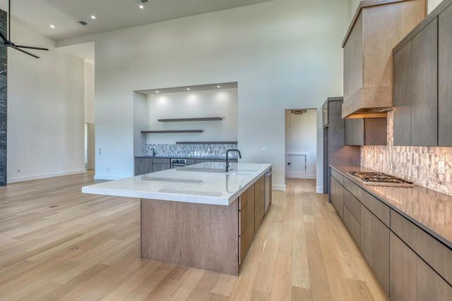 549 Mayapple DR, Horseshoe Bay, TX 78657