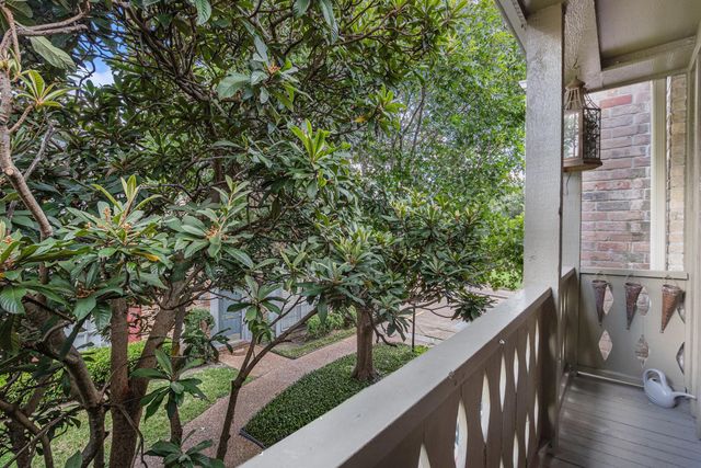 2059 Winrock Boulevard 52, Houston, TX 77057