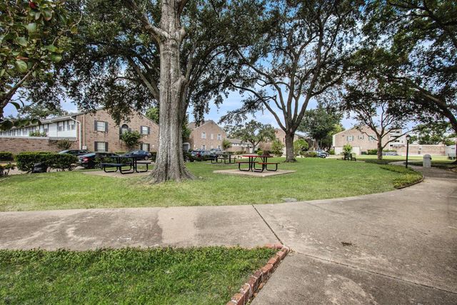 2059 Winrock Boulevard 52, Houston, TX 77057