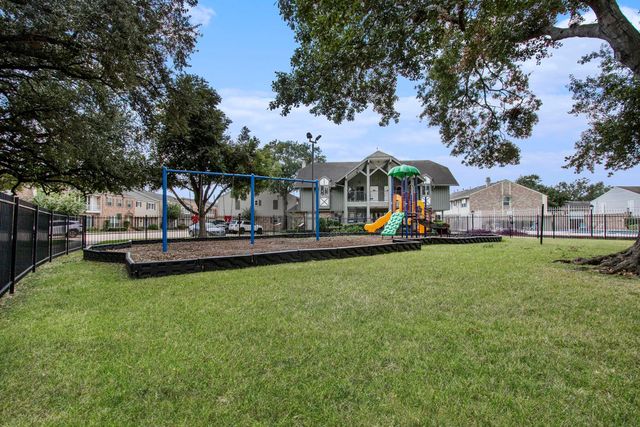 2059 Winrock Boulevard 52, Houston, TX 77057