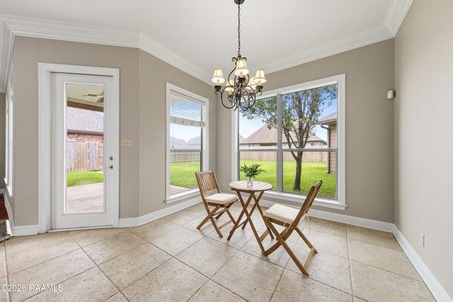 111 Spring View Drive, Youngsville, LA 70592