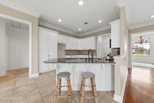 111 Spring View Drive, Youngsville, LA 70592
