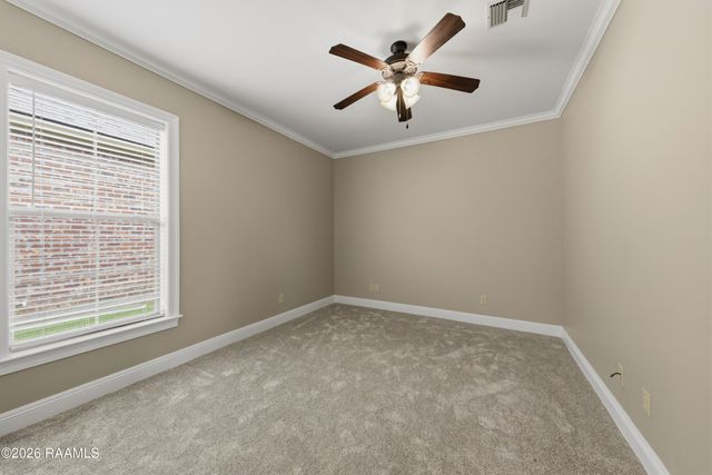 111 Spring View Drive, Youngsville, LA 70592